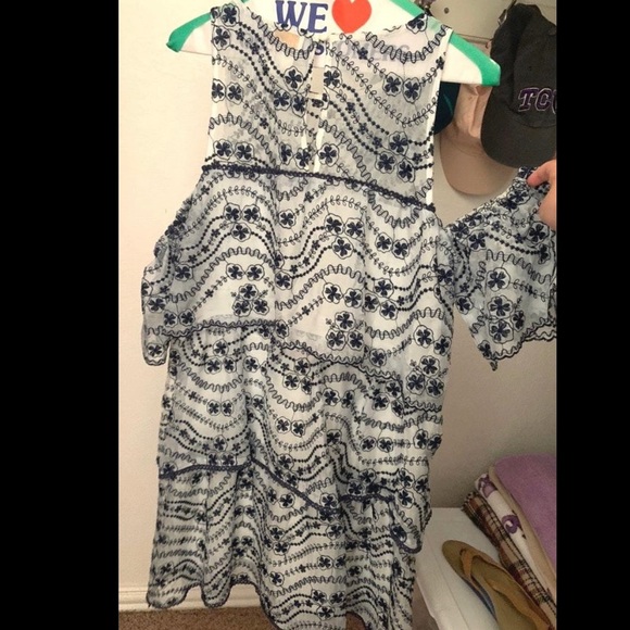 Cold Shoulder Ruffle Dress - Picture 4 of 5